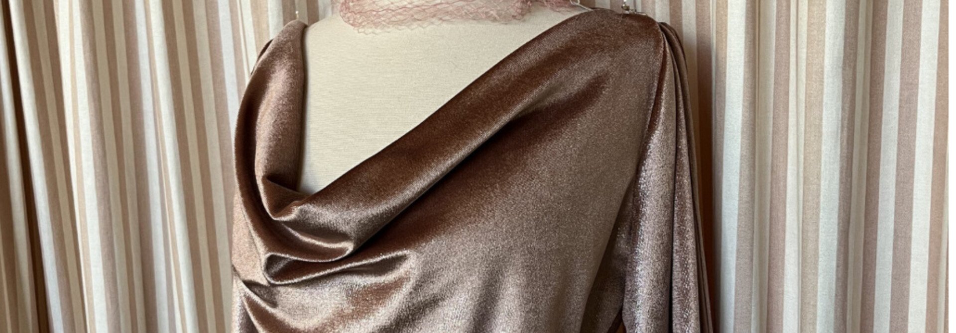 Limited Edition Sleeved Rosalind Gown Blush Velvet M