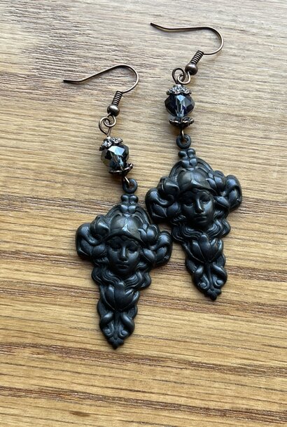 La Femme Nouveau Earrings