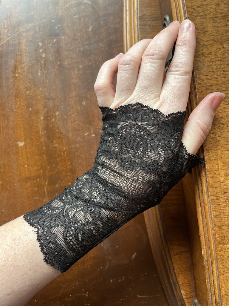 Dark Garden Fingerless Lace Gloves