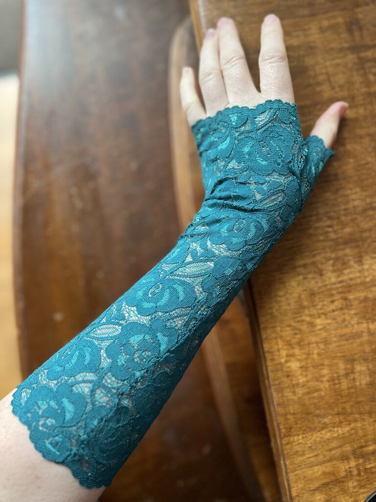 Dark Garden Fingerless Lace Gloves
