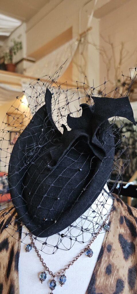 Kalico Delafay Kalico Delafay Veiled Felt sculpted tilt hat with Bat and Swarovski crystals