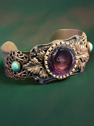 Sweet Romance Amethia Intaglio Bracelet
