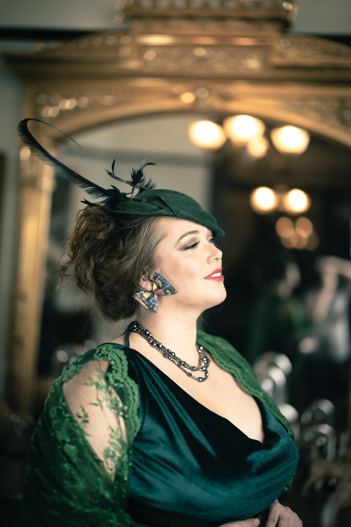 Kalico Delafay Kalico Delafay Green Sculpted Felt Hat with Vintage bird & Removeable Curled Black Pheasant Feather