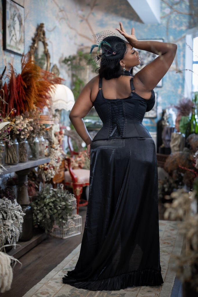 Dark Garden Signature Eden in Poplin