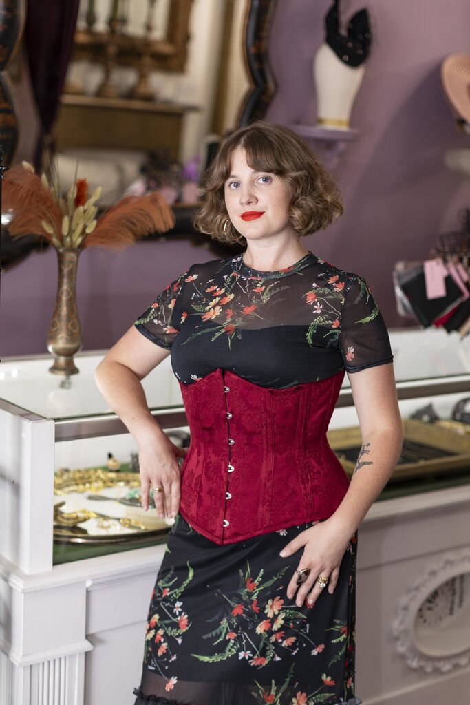 Dark Garden Red Damask Cupid 30 (Limited Edition)