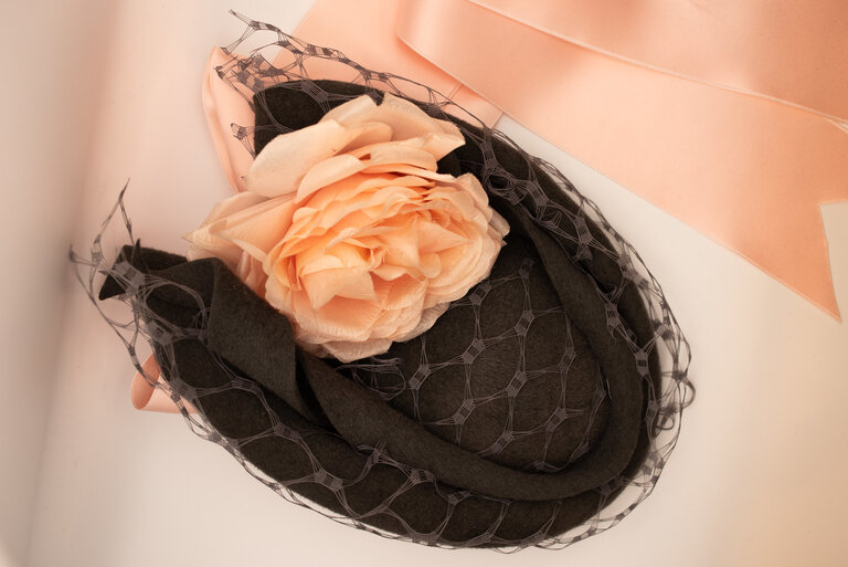 Kalico Delafay Kalico Delafay Grey Tilt Hat w/ Pink Ribbon & Flowers, Grey Veil