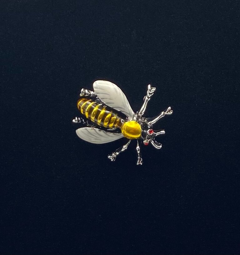 Mio Queena Enamel Bee Brooch