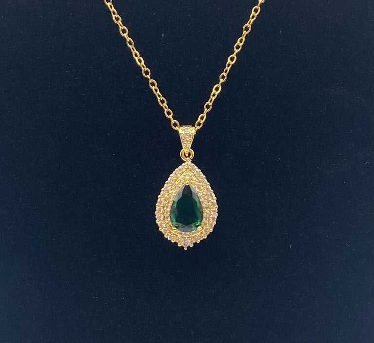 Mio Queena Green Teardrop Pendant