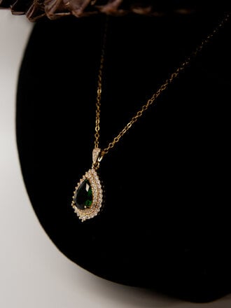 Mio Queena Green Teardrop Pendant
