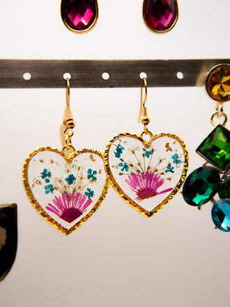 Yiwu Ivy Handicrafts Co Pressed Flower Earrings