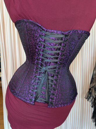 Dark Garden Eden in Purple Filigree Brocade 38 (Limited Edition)