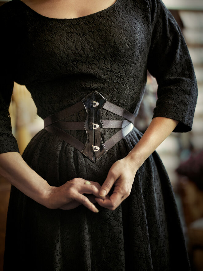 Corset Belts, Garter Belts & Specialized Harnesses, Chest Binders