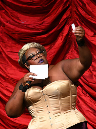 Dark Garden Valentine in Honey Satin 36 (Limited Edition)