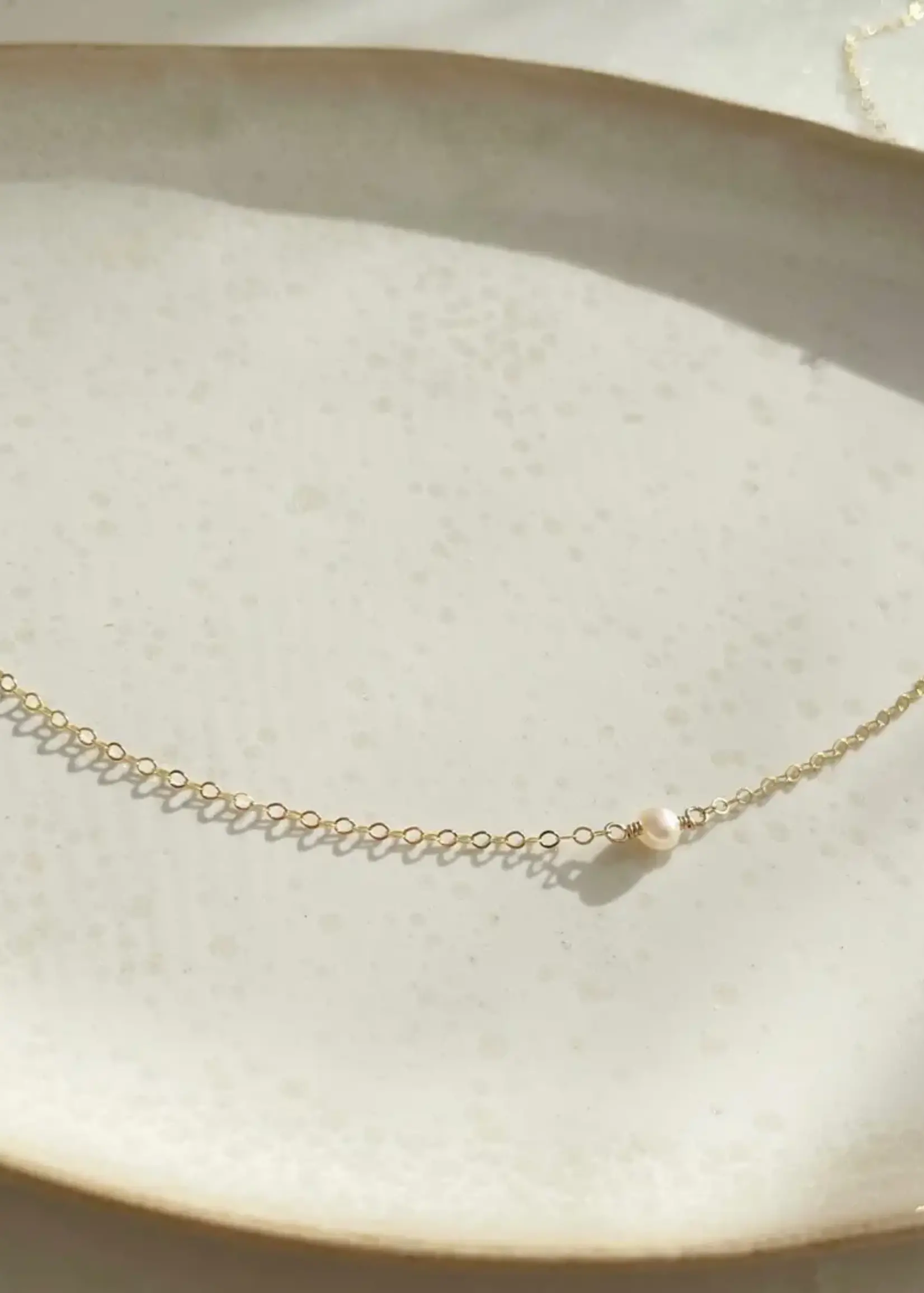 Token Jewelry Mini Pearl Necklace