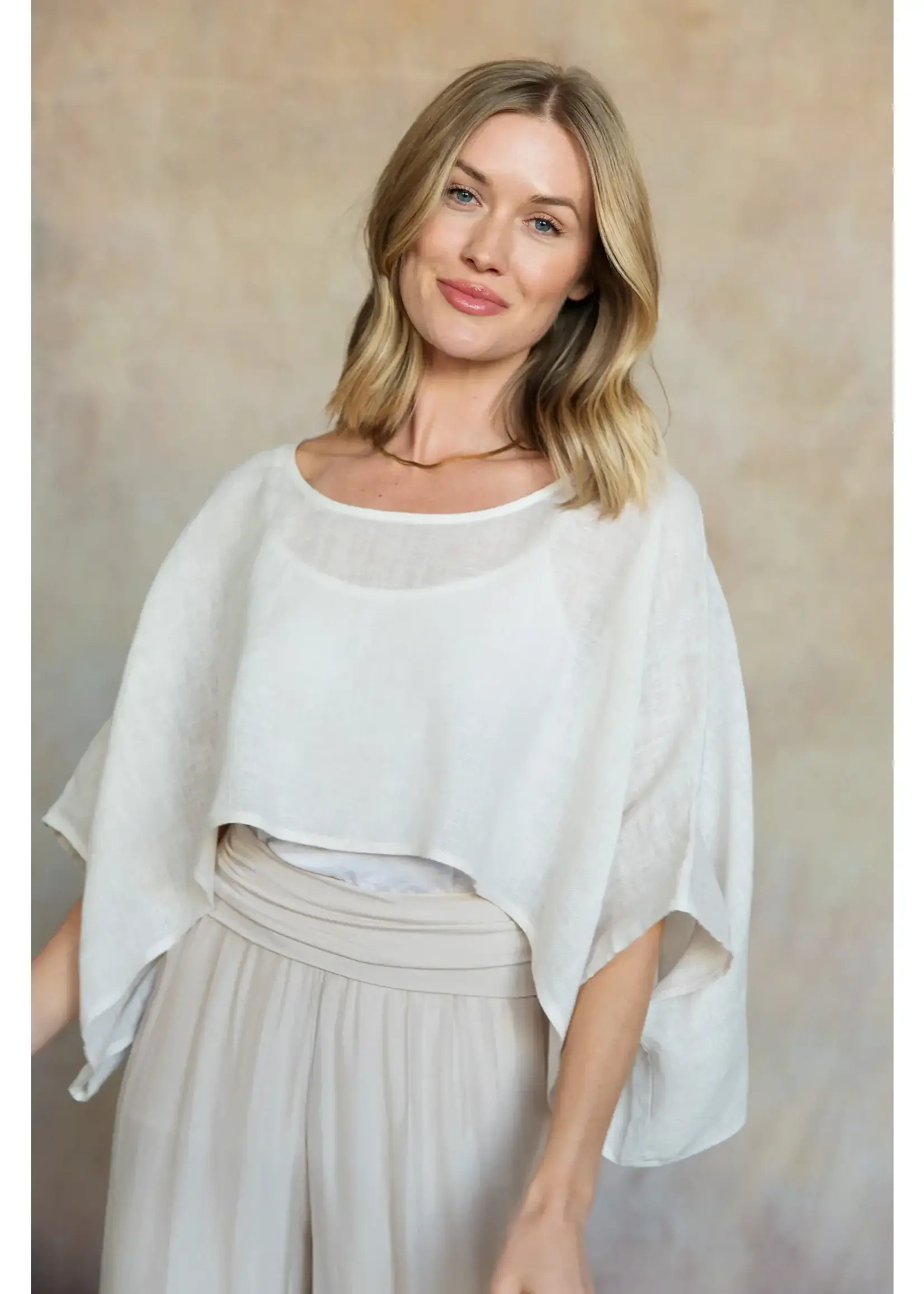 CobbleStone Living Lana Linen Topper