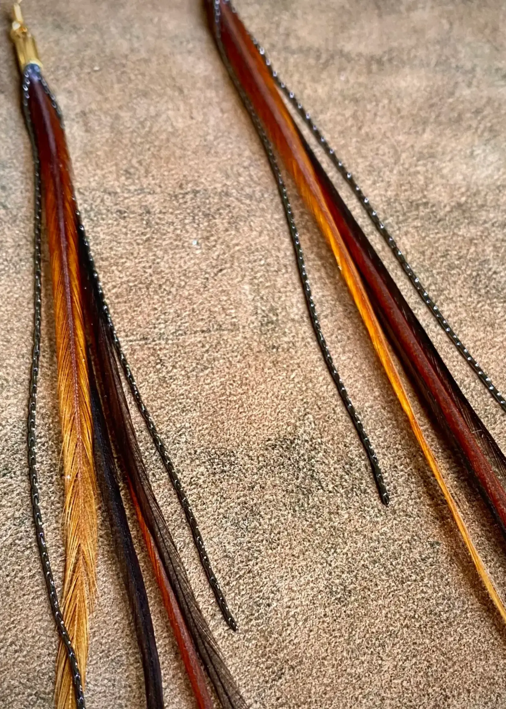 ASTALI Mini Feather Earrings