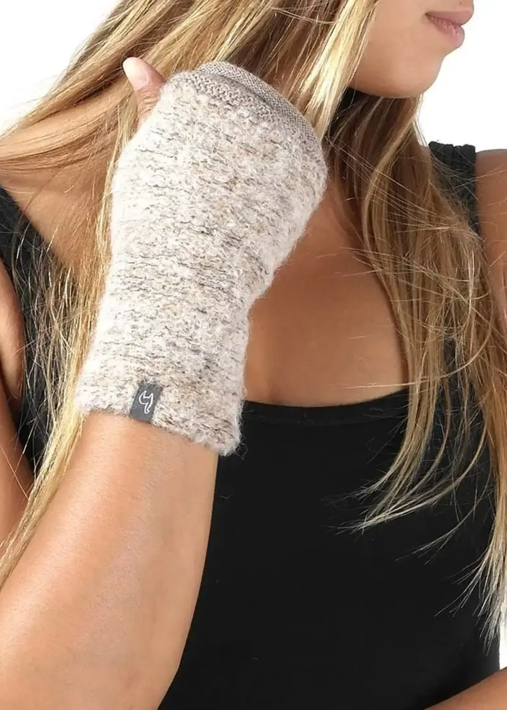 Shupaca Alpaca Alpaca Gloves  Camel Caravelli