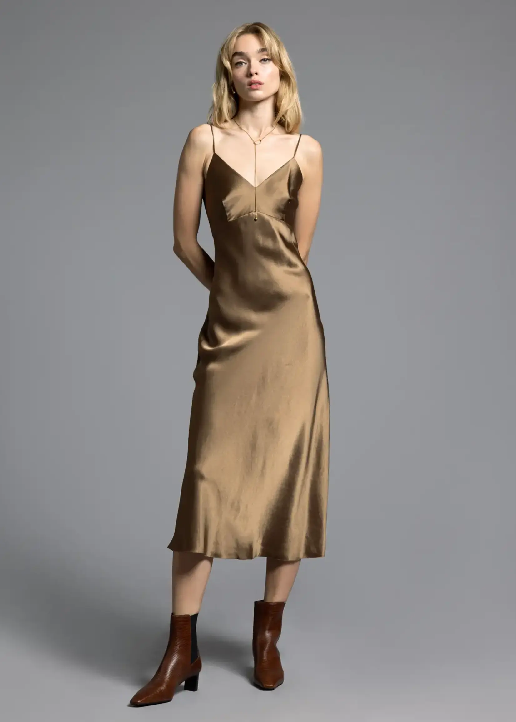 Weekend Los Angeles Royce Dress Smokey Olive