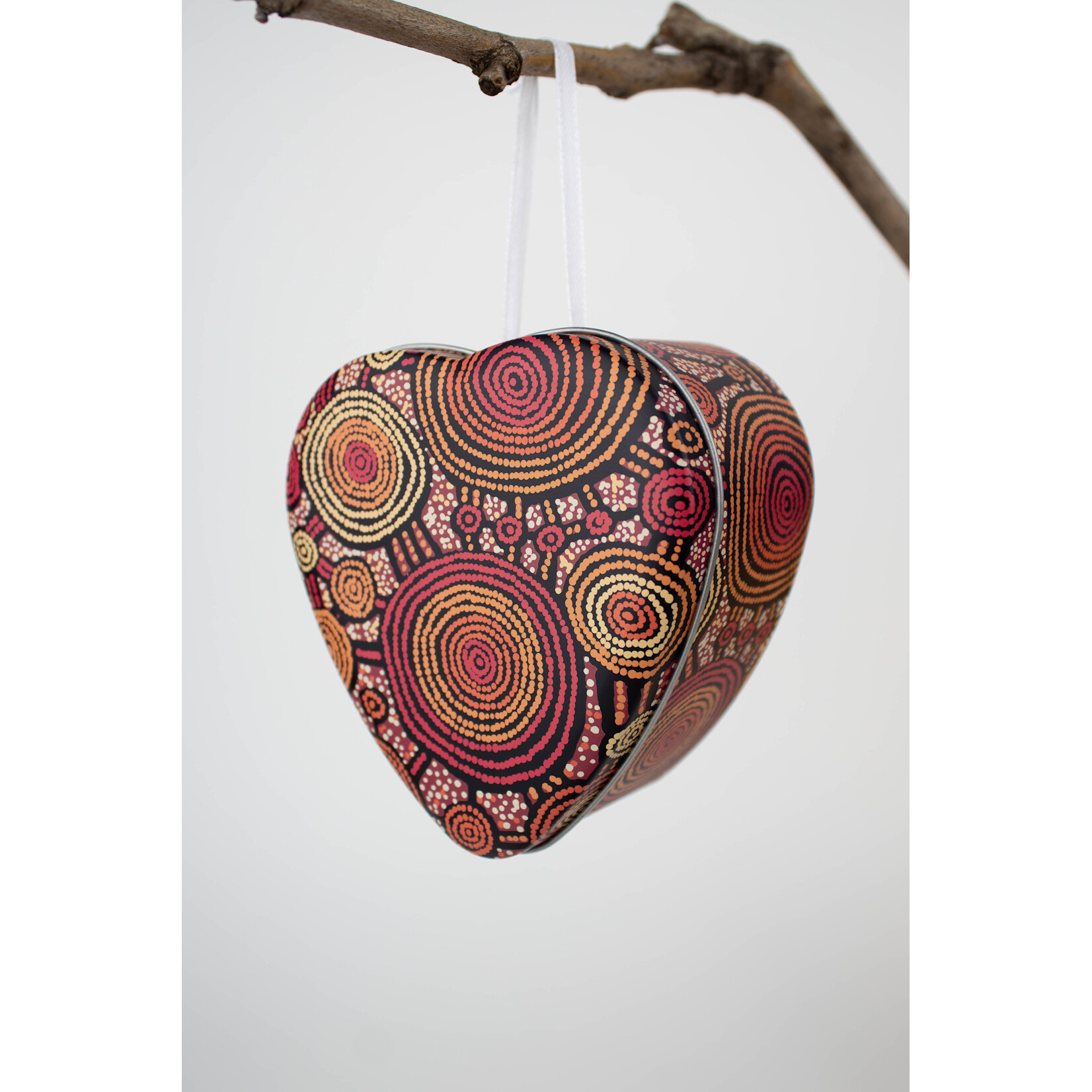 Alperstein Designs 'Warlukurlangu Artist' Tin Heart Shaped Bauble Set of 4