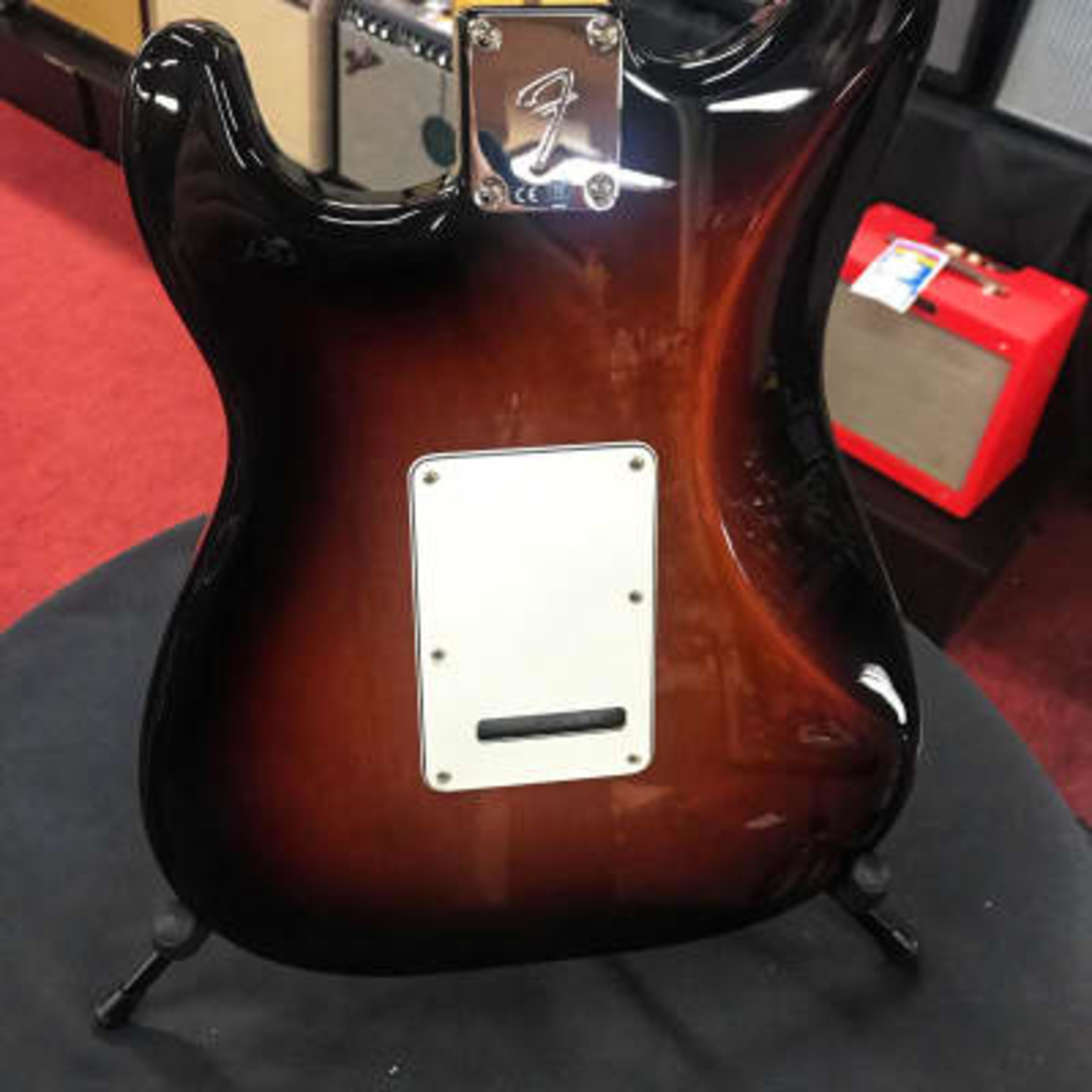 Fender Fender Player Stratocaster HSS MN 3TS in Three Tone Sunburst