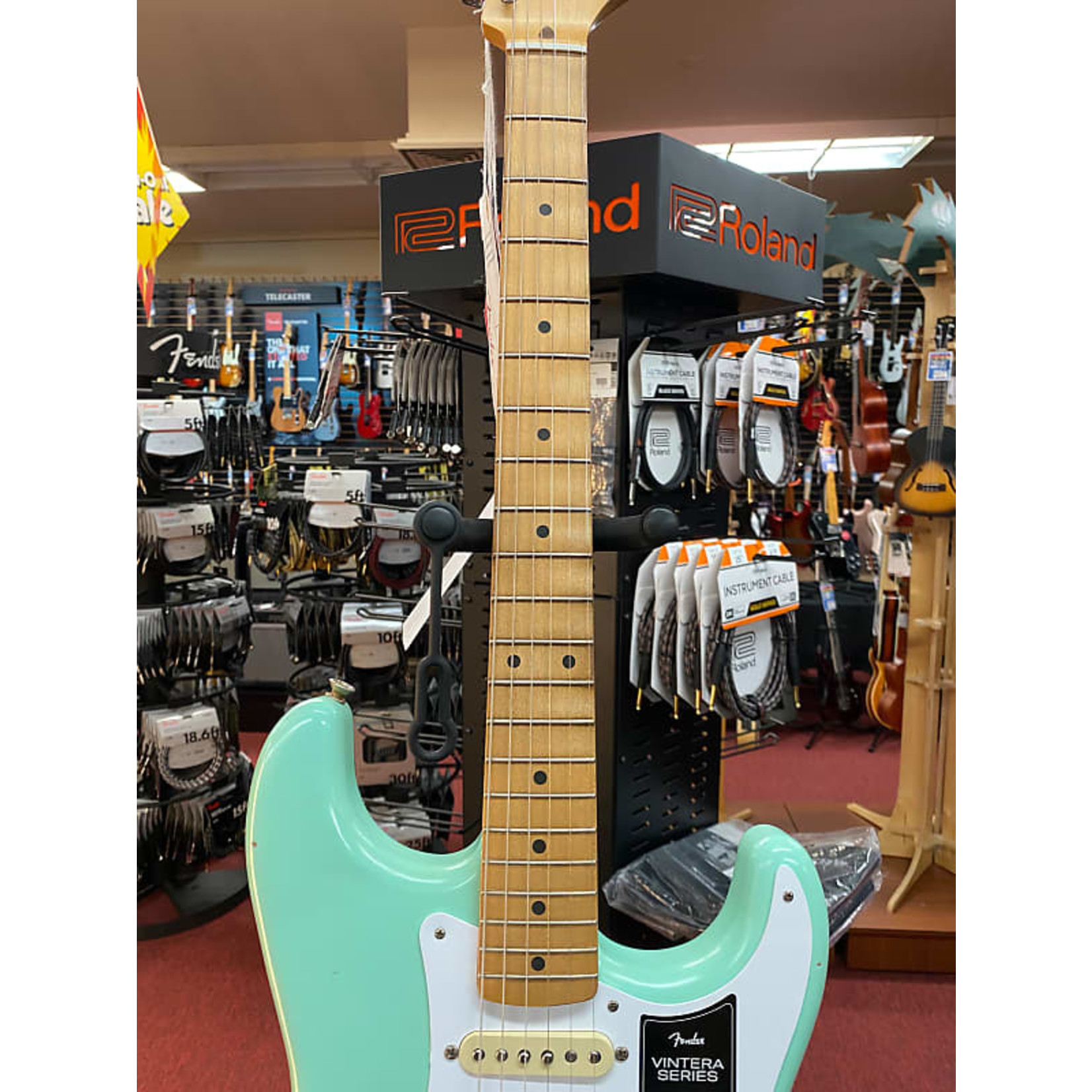 Fender Fender Vintera Road Worn® '50s Stratocaster®, Maple Fingerboard, Surf Green