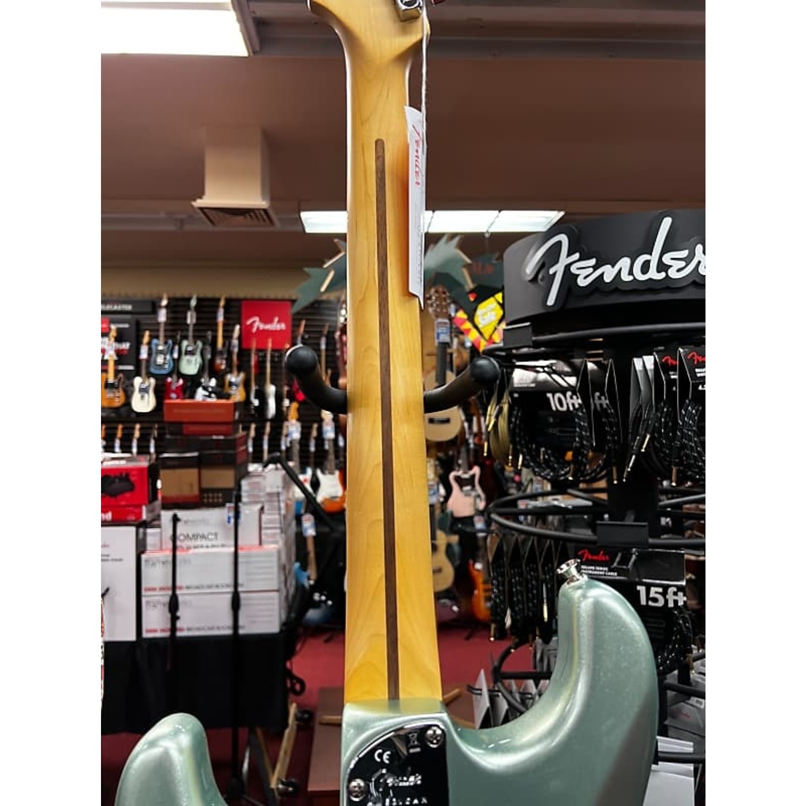 Fender Fender American Professional II Stratocaster®, Maple Fingerboard, Mystic Surf Green