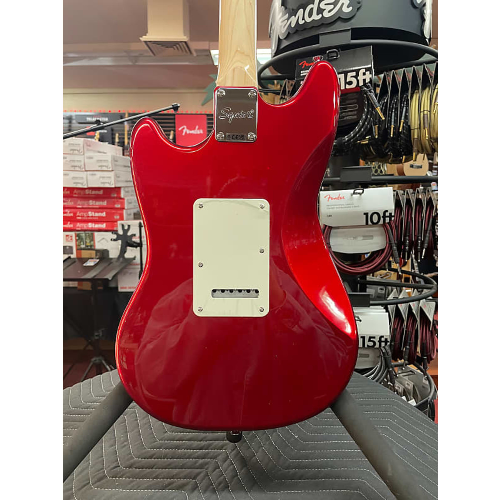 Squier Squier Paranormal Cyclone Candy Apple Red