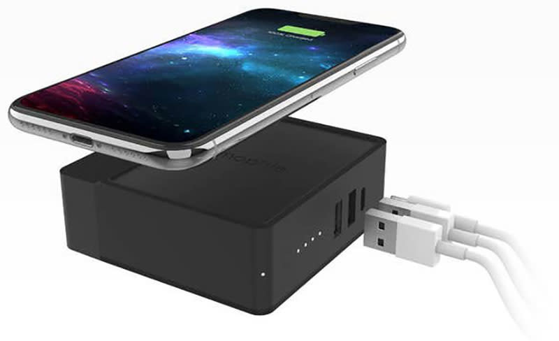 Mophie Powerstation Hub 18W fast charge portable hub with Qi-enabled 5W Wireless Charging 6,000 mAh
