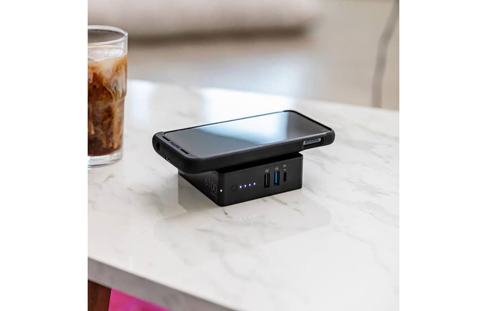 Mophie Powerstation Hub 18w Wireless Charging Portable Battery 6000 mAh Black