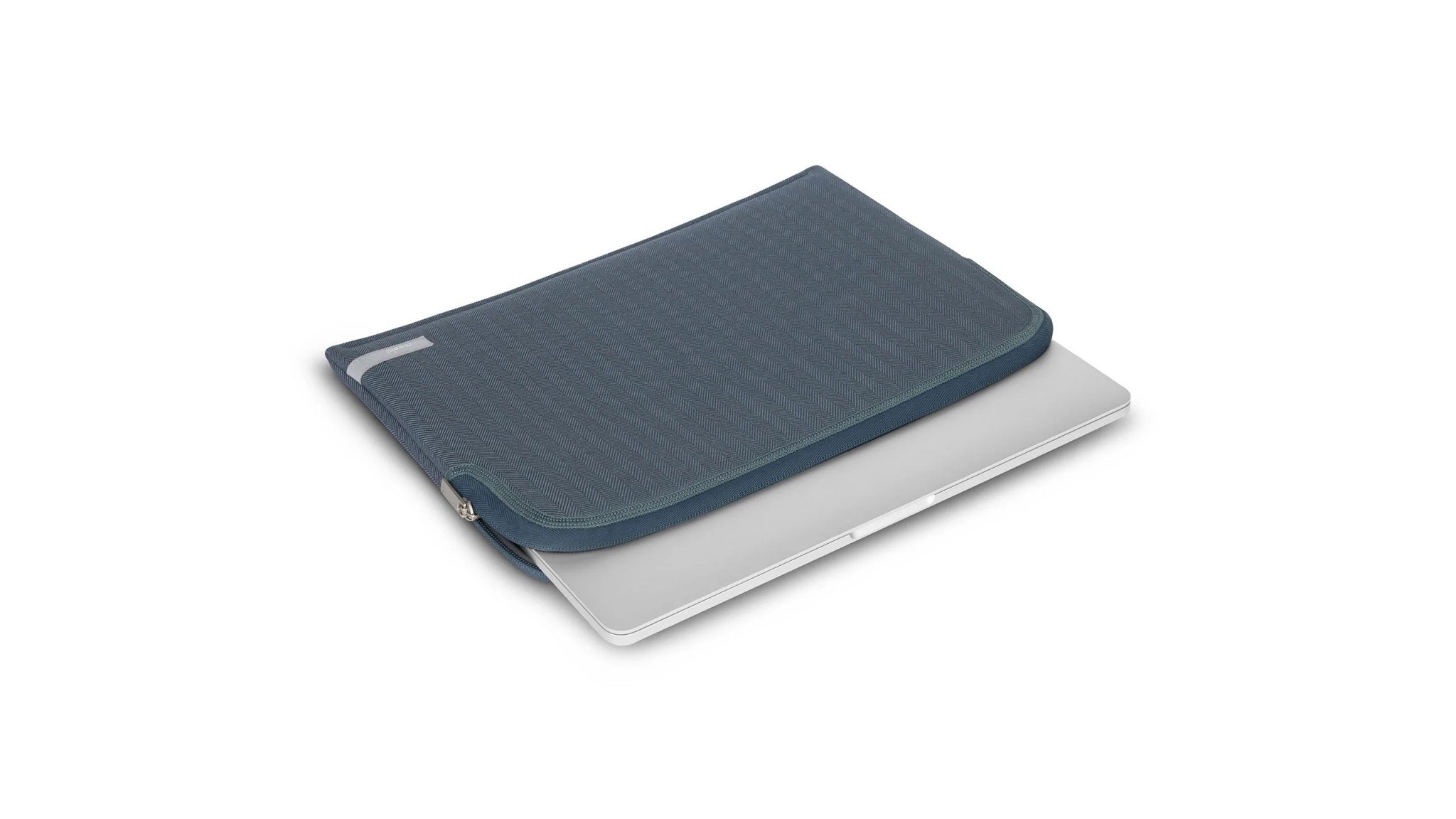 Moshi Pluma Laptop Sleeve for Macbook 14 Denim Blue