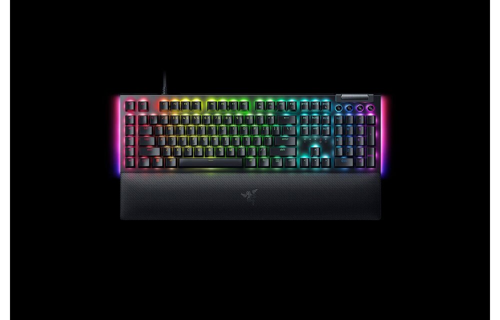 Razer BlackWidow V4 Full Sized Wired Keyboard - Yellow Switch with Razer Chroma RGB - US - Black