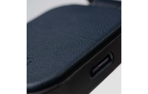 Moshi Qulio Finder Tag Midnight Blue with Built in FindMy Certification (USB-C charging cable not included)