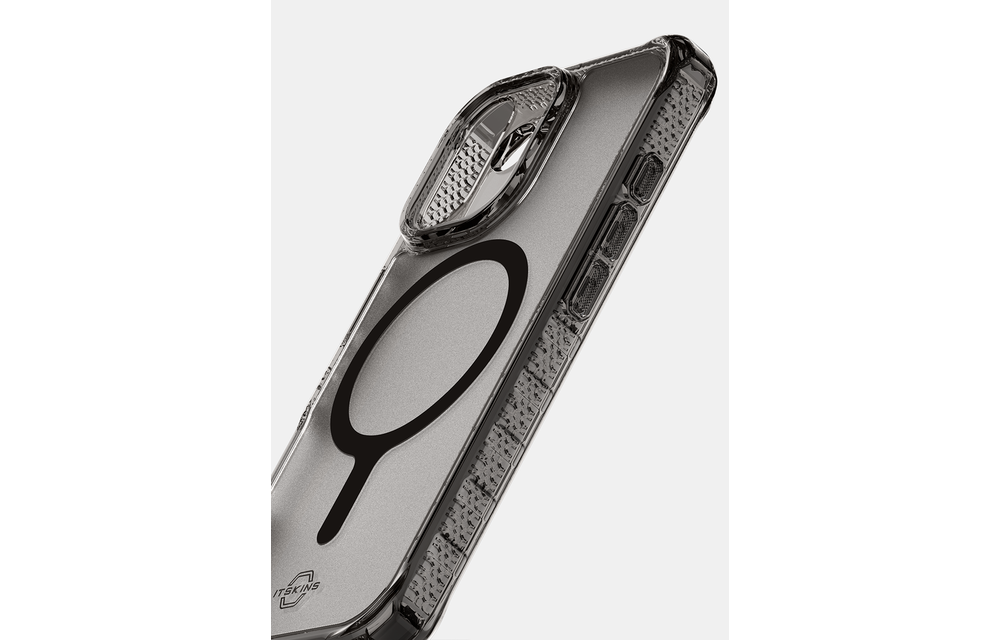 ItSkins Hybrid R Vapor Case with MagSafe for iPhone 17 - Smoke