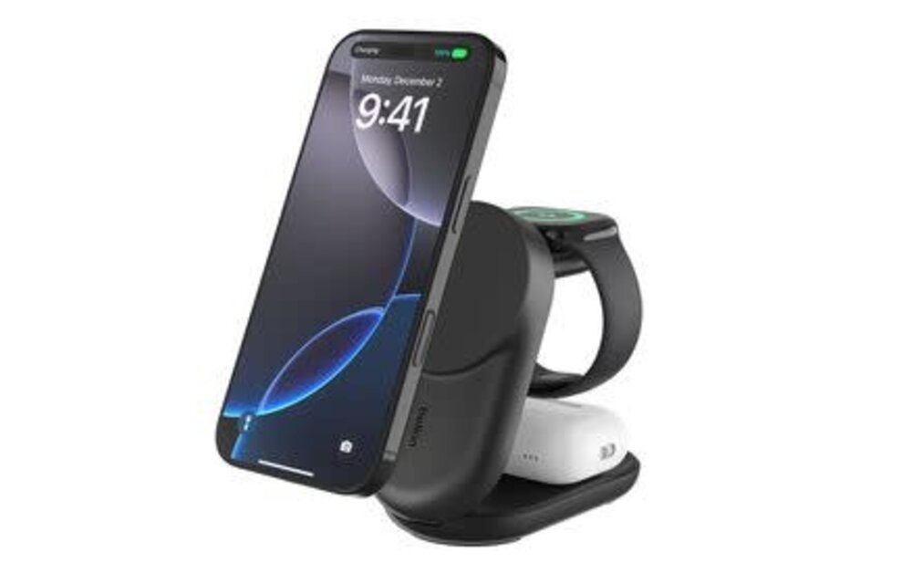 Belkin Ultra Charge 3-in-1 Foldable Magnetic Wireless Charging Stand with Qi2 25W Black