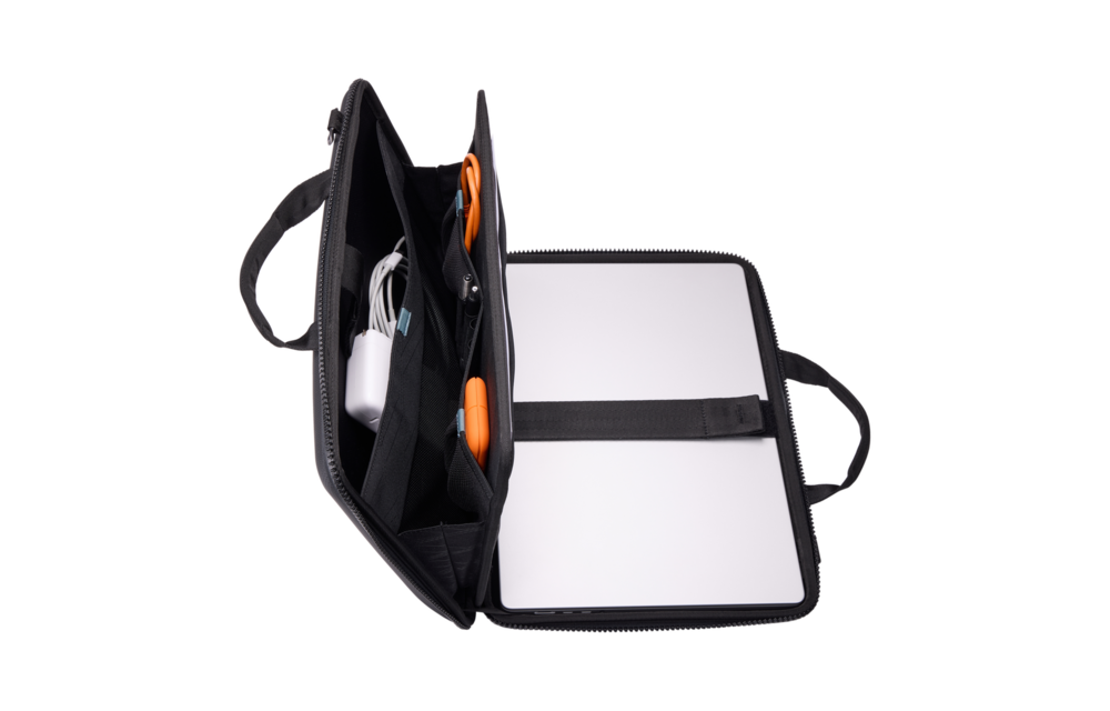 Thule Gauntlet Briefcase for Macbook 16” Black 3205415