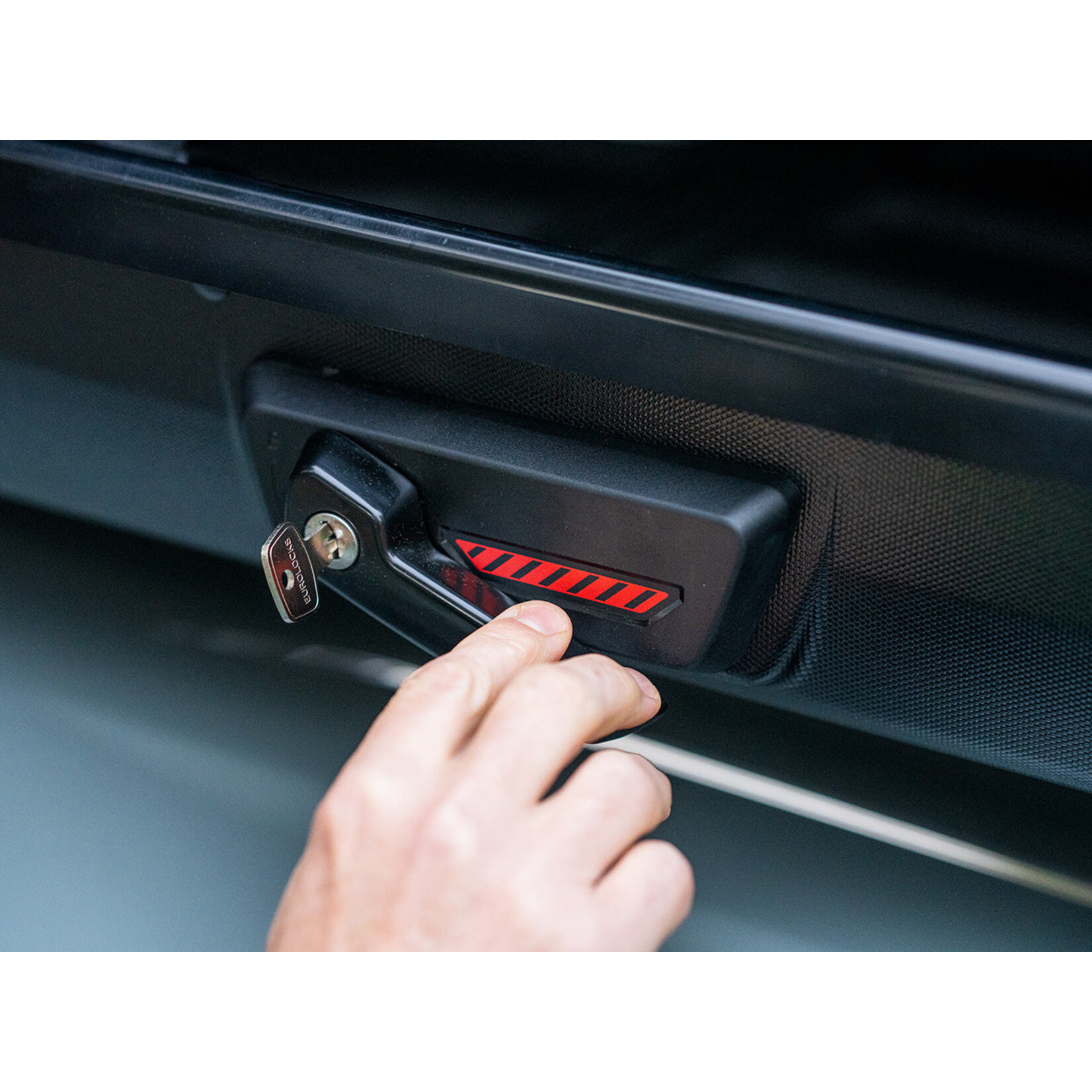 Yakima Skybox NX Skinny