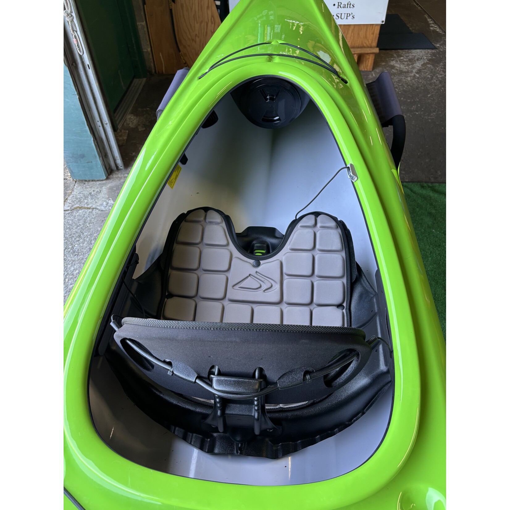 Delta Kayaks *DEMO* Delta 10AR Lime
