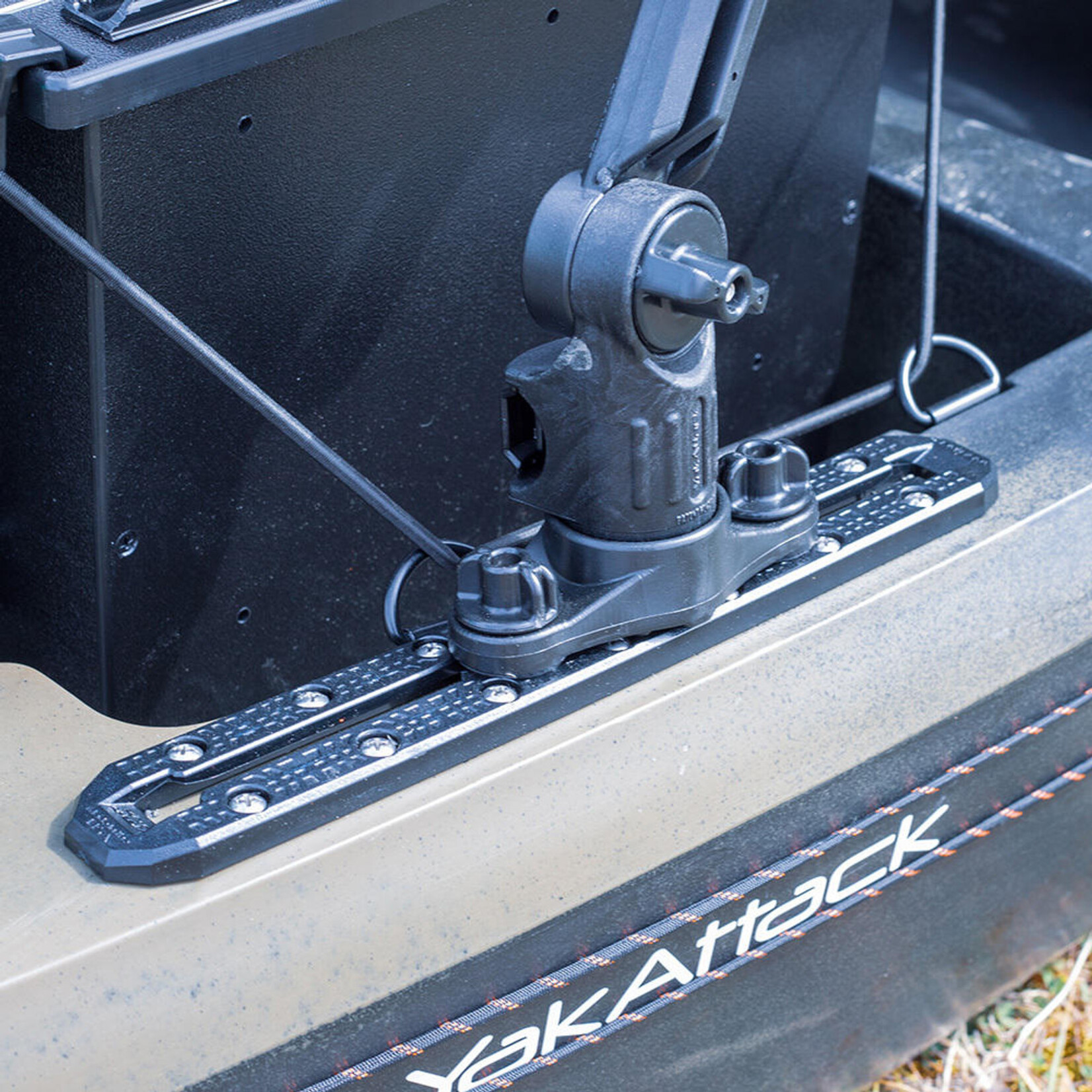 YakAttack HD Track Mount For LockNLoad