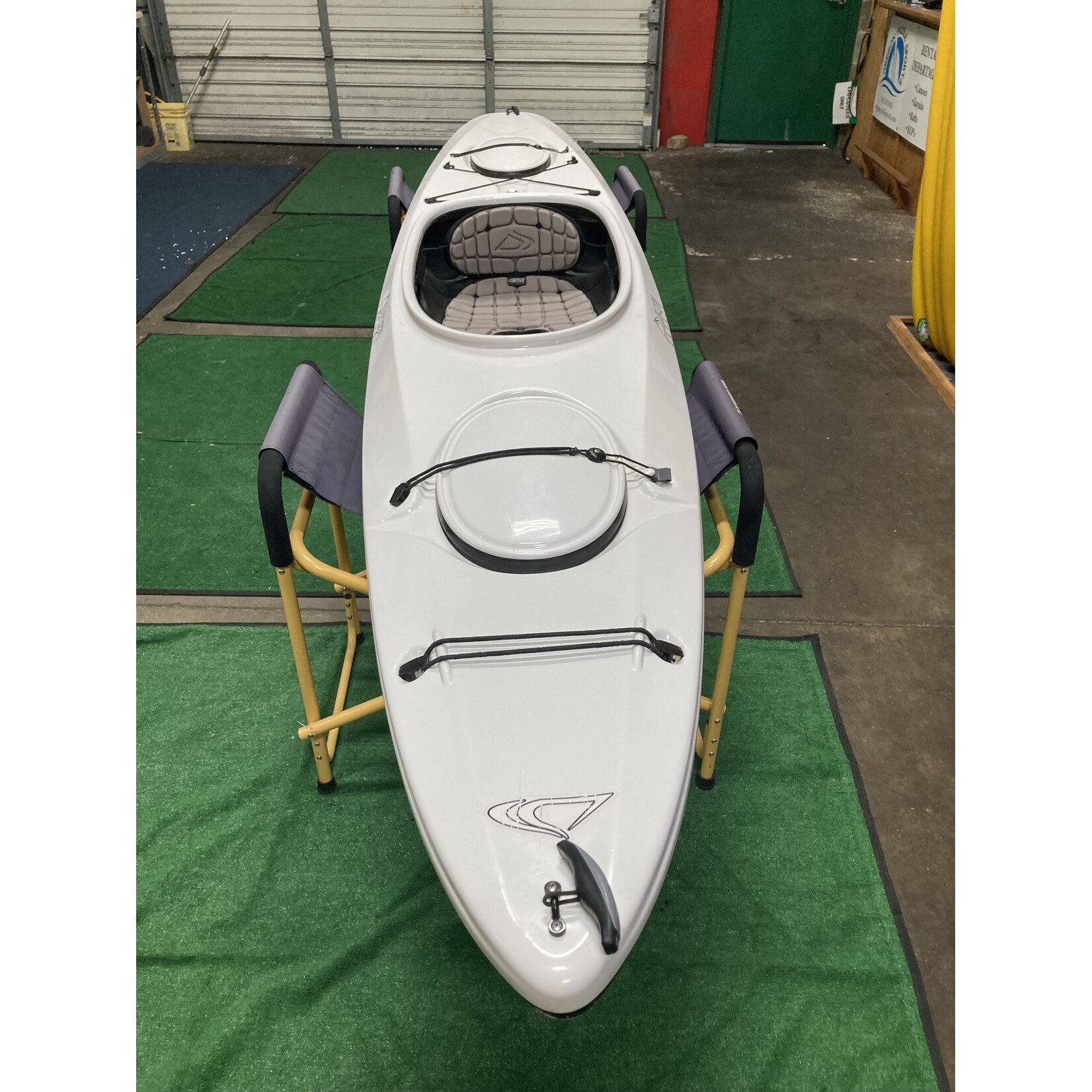 Delta 12 AR White **USED**