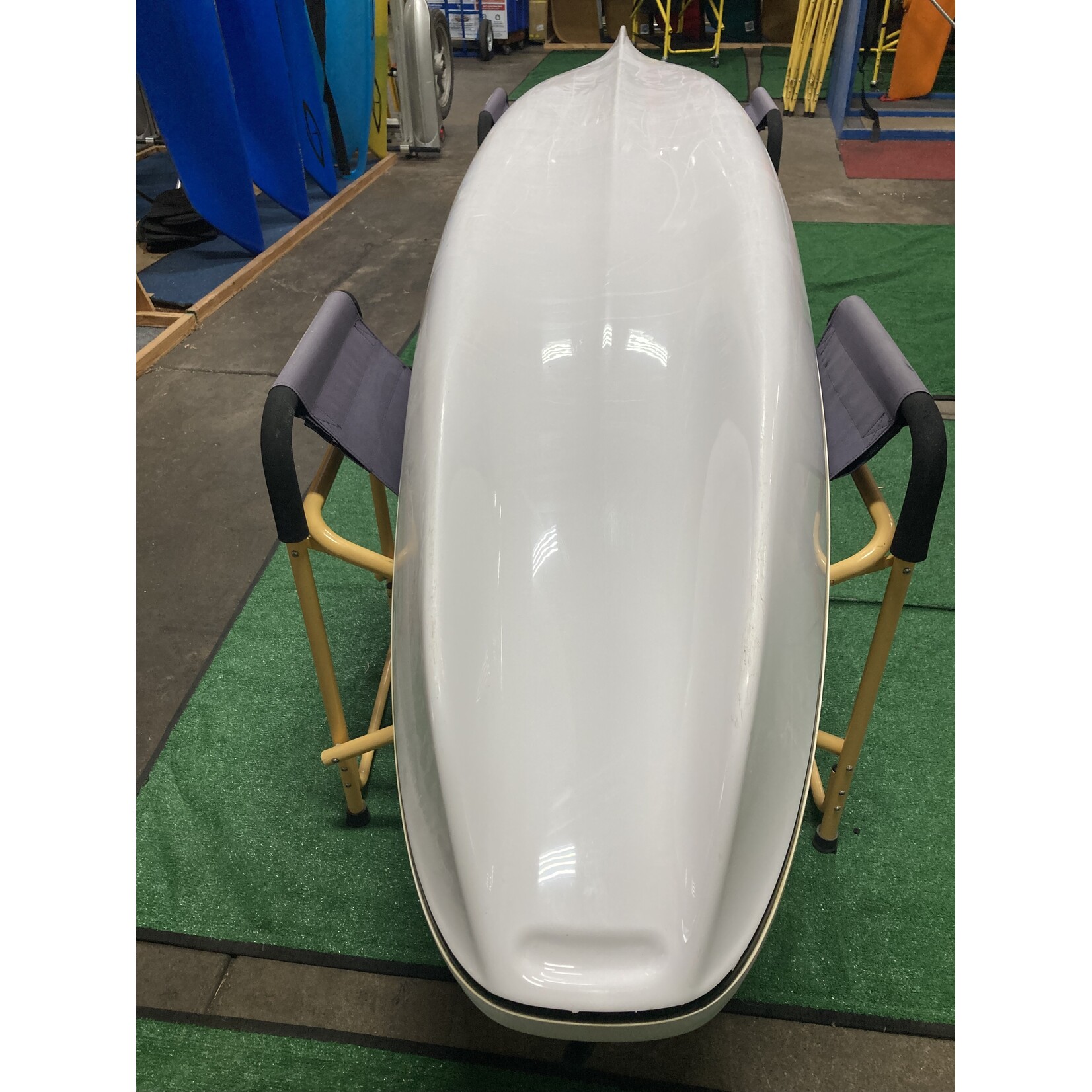 Delta 12 AR White **USED**