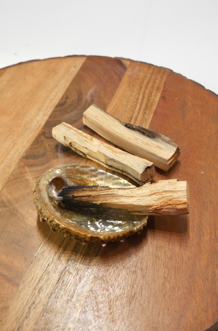 Palo Santo - Holy Wood 4" Stick 3pc