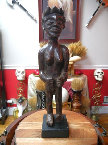 Chockive Figure Statue 20"