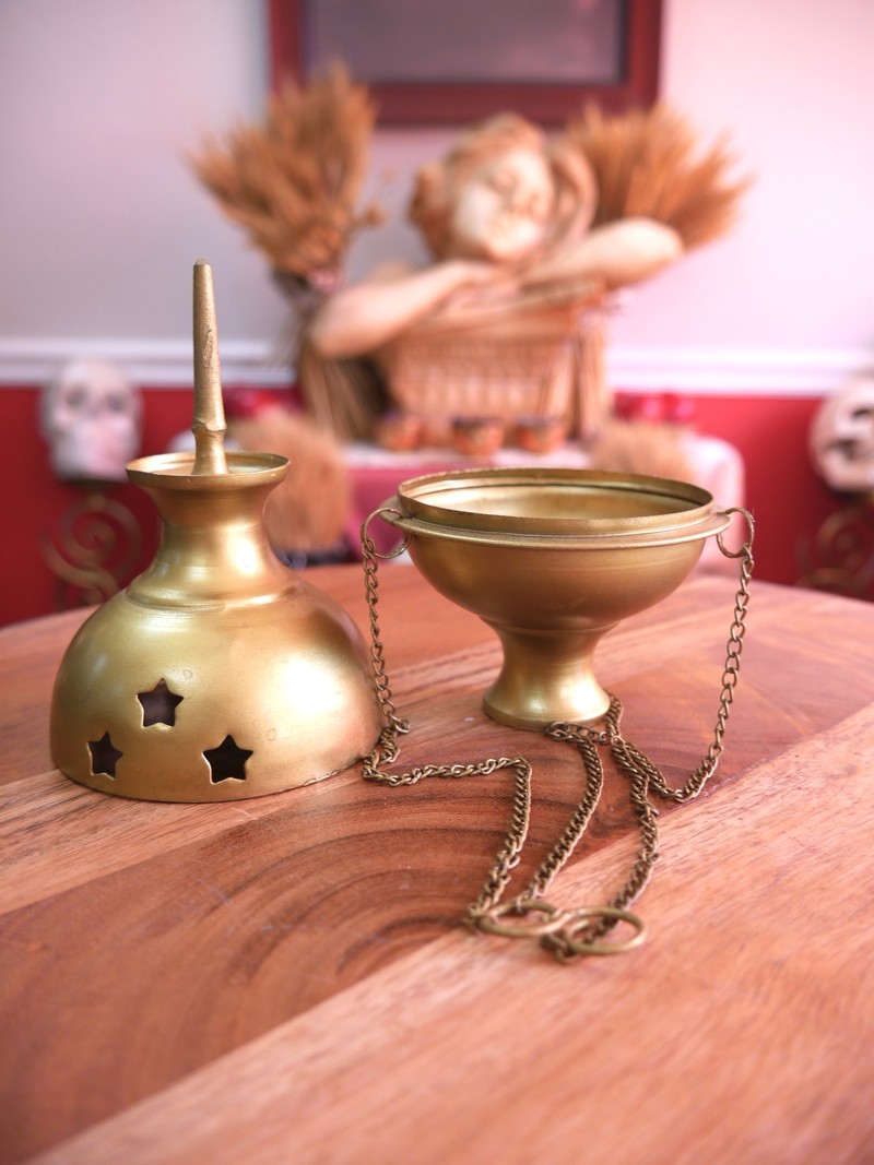 Metal GOLD FINISH Hanging Censer Burner 6"H