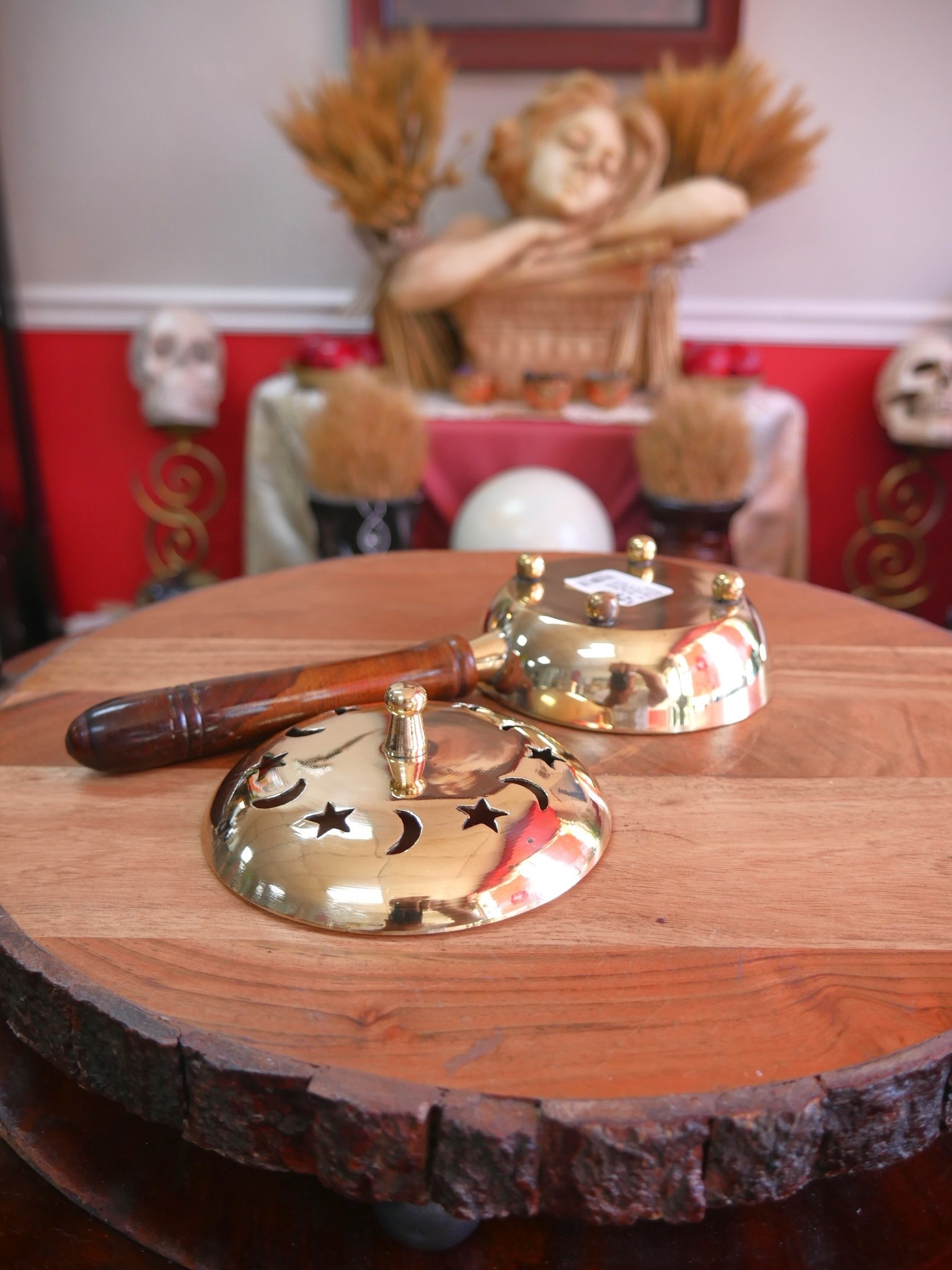 Solid Brass Cauldron/Burner with Lid & Wood Handle 10"