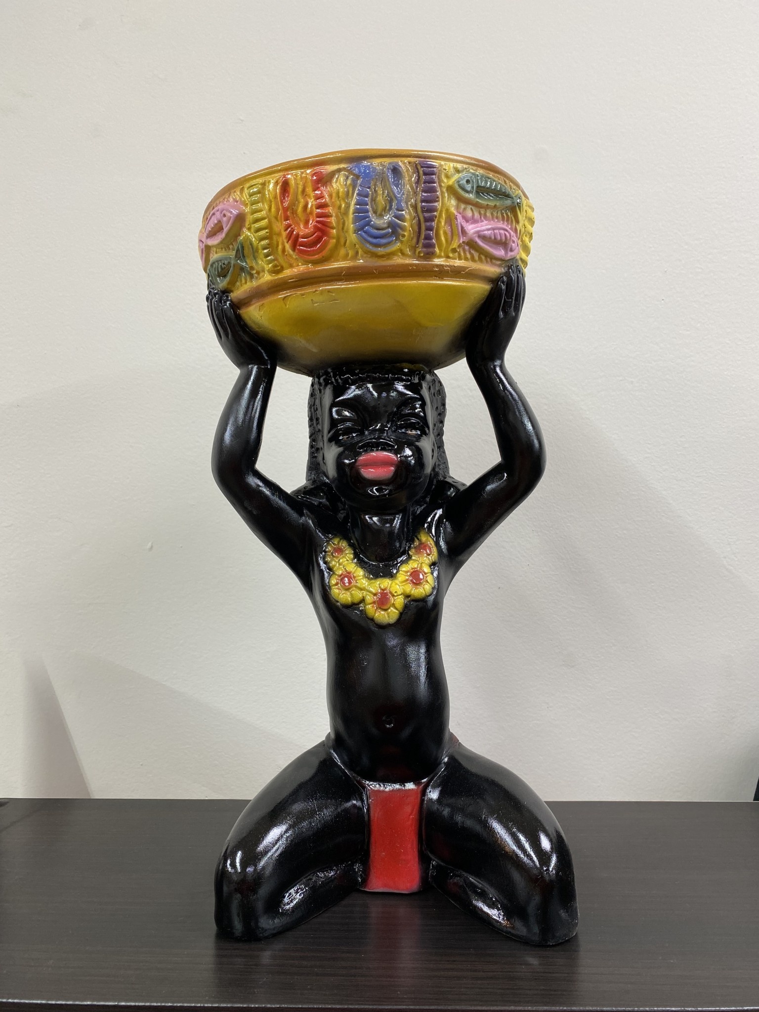 Africana Statue / Basket