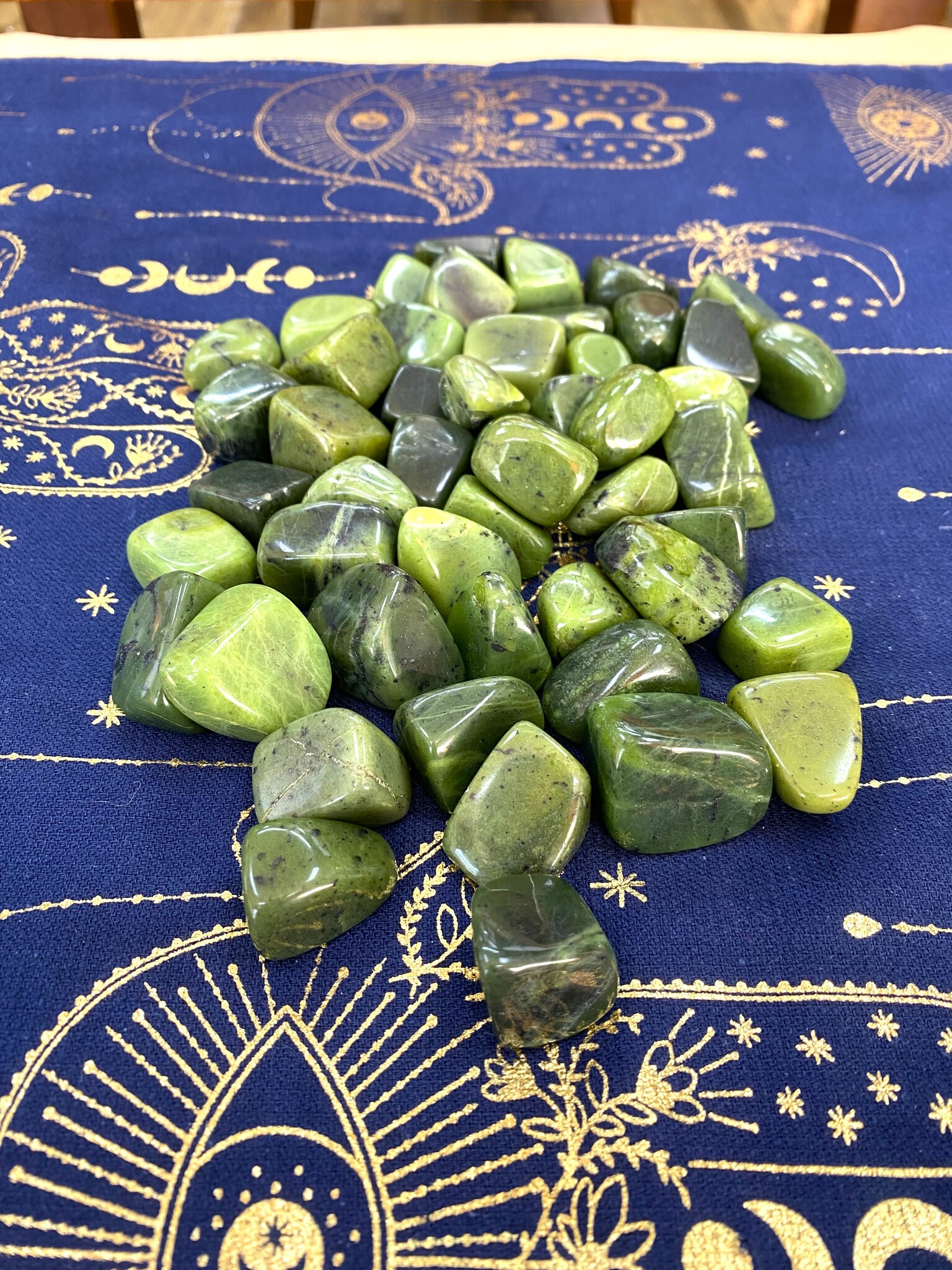 Serpentine Tumbled Stones