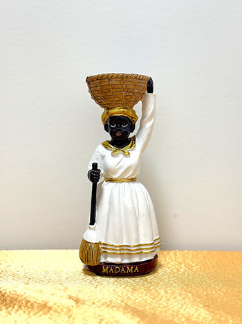 Madama White 5.5' Statue w/ Basket