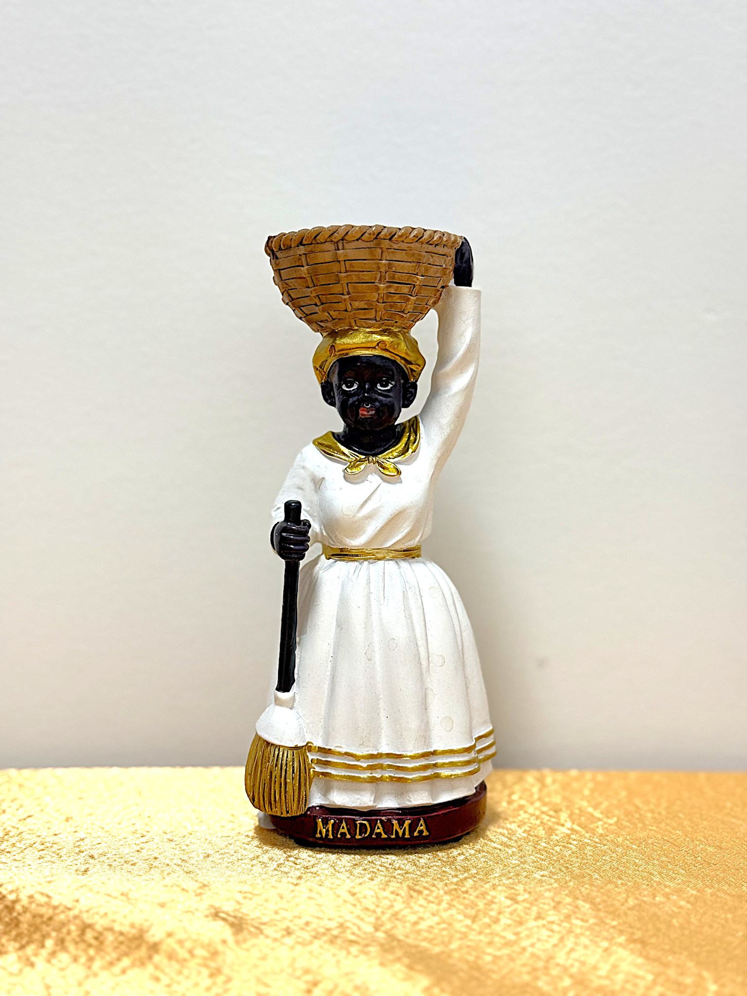 Madama White 5.5' Statue w/ Basket