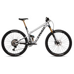 Pivot Cycles Trail 429 Pro XT/XTR Enduro Silver 29" Carbon Wheels