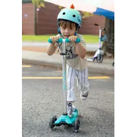 Micro Scooters Micro Maxi Glow Plus LED Scooter - Jelly Green